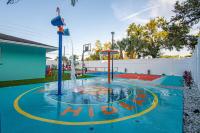 NEW! Pool, Mini Golf, Splash Pad, Track, Sleeps 21 - B&B Bradenton