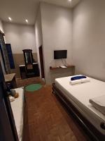 Dreibettzimmer mit Bad