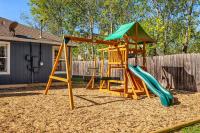 Playtime Bonanza House - Game Room & Playground - B&B Austin