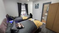 Chic Above Store - Bed and Breakfast Tredegar