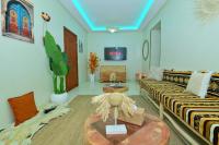 Stylish apartment, 5 min to airport fiber&Netflix - Chambres d'hôtes Marrakech