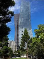 Luxury 2BR Docklands Apartment Panoramic City & Waterfront Views - B&B Melbourne