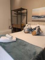 Habitación Triple con vistas a la piscina