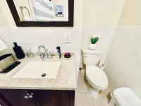 Modern Luxury Executive Room with NYC Fast Access - B&B Paterson