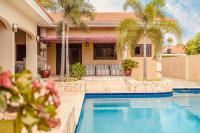 5BR Family Bed Pool Villa Serene Grace By Bocobay - B&B Oranjestad