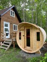 The Big Chill Luxe Lakefront w Hot Tub and Sauna - B&B Sprucedale