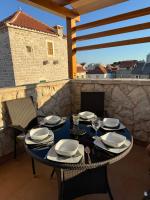 Downtown stone house - Chambres d'hôtes Vodice