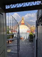 Front Stupa View - B&B Katmandú