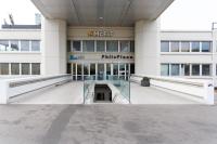 One-Bedroom Apartment with View