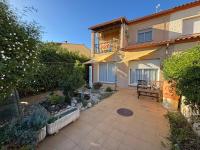 Cozy House with Big Garden & Pool - Ferienwohnung Ordis