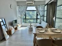 Jesselton Quay with City View 6 pax 3 queen size bed - B&B Kota Kinabalu