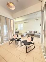 Apartment Close to Beach & Private Parking - B&B San Juan