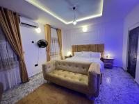 Mags Residence and Apartments - Ferienwohnung Warri