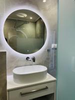 Apartment mit Balkon