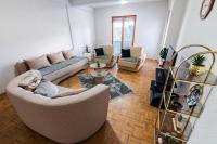 Spacious Central Retro Apartment - Free Parking - Bed and Breakfast Ohrid