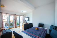 Apartments Pines - Ferienwohnung Bar
