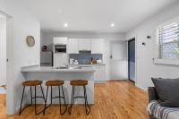 Beach & Brew-Modern 1-Bedroom in Trendy Merewether - Ferienwohnung Merewether