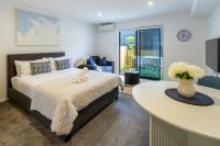 Modern Studio Near Stadium, Dining & City Fun - Ferienwohnung Christchurch