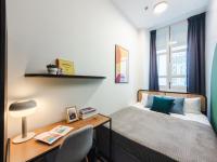 Classic Queen Room, Shared Bathroom (No View)