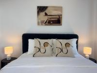 Luxe 2BR with Rooftop Pool and CBD View - B&B Brisbane