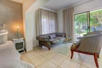 Kamer met Kingsize Bed en Uitzicht op het Zwembad