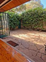 Teresita karen-giraffes area - B&B Nairobi