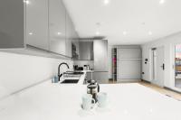 Finchley Penthouse Sleeps 8 Free Parking LDN - B&B Finchley