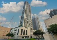 New Luxe 2BR in Burj Royale, 1 Min Walk to Dubai Mall,40th Floor, Burj Khalifa View Pool, Wifi, Gym - Chambres d'hôtes Dubaï