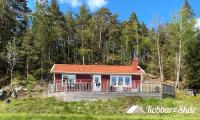 Fresh cottage with lake view and rowing boat SE09156 - Bed and Breakfast Henån