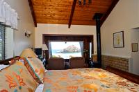 King Cottage with Ocean View - Pet Friendly