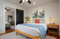 Group Getaway Foosball Hot Tub & Coastal Site - B&B Galveston