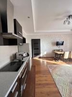 Golden State 3 - Bed and Breakfast Almaty