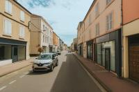 Le Sherlock - Cinéma privé & Enquête - Bed and Breakfast Roanne