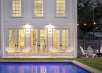 2 Home Estate | Pool + Fire Pit | Walk Downtown - B&B Austin