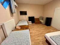 Camera Quadrupla con Bagno in Comune 