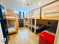 Camera Familiare con Bagno in Comune