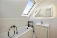 Brighton new home 2 double beds parking ev charger - Bed and Breakfast Brighton