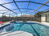 Heated Pool and spa Jacuzzi Near Disney, Universal , airport , epic universe, seaworld ,convention center with and Xbox TVs in every room ,BBQ,King bed WiFi and Coffee , espresso machine - Ferienwohnung Orlando