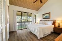Sea Breeze Retreat golf course front - B&B Kahuku