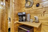 Majestic Bear Retreat - B&B Pigeon Forge