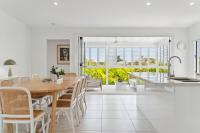 The Cheeky Palm - Beachy, enjoy a cheeky cocktail! - B&B Woolgoolga