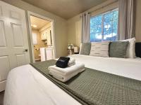 Near Downtown- Kitchen-washerdryer-parking - B&B Medford