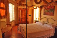 Suite with Hot Tub