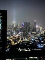 Ayazuki Sky Suite KLCC View 2BR Free Parking Netflix Swimming Pool - Bed and Breakfast Kuala Lumpur