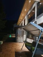 Luxury Family Villa on Neretva - Private Pool - Vila Kuća Mira - Chambres d'hôtes Konjic