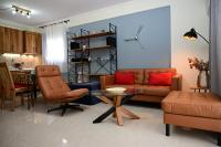 Steel & Oak-Stylish Stay Near Shore - Ferienwohnung Kavala