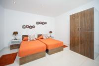 Orange One-Bedroom Apartment