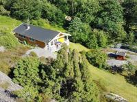Cottage with Natural Plot and Sauna on Mjörn SE09134 - B&B Hjälteby