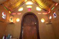 Dreamy Fairy Tale Hut Rental with Pool and Sauna Access at Retreat in Sonoma County - Ferienwohnung Geyserville
