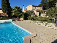 séjour verdoyant entre nature et parcs proches - B&B Martigues